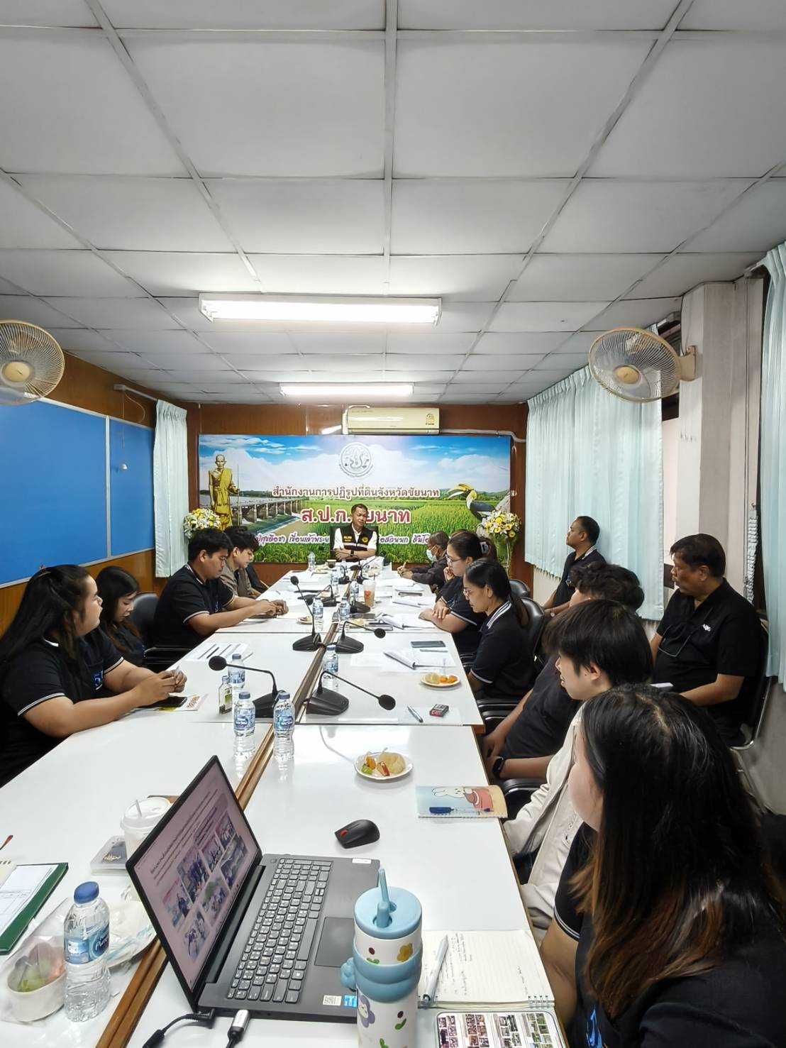 title - ผู้ตรวจราชการ ส.ป.ก. ประชุมตรวจติดตามความก้าวหน้าผลการดำเนินงานตามแผนการตรวจราชการ ประจำปีงบประมาณ พ.ศ. 2569 รอบที่ 2 เขตตรวจราชการที่ 1 จังหวัดชัยนาท